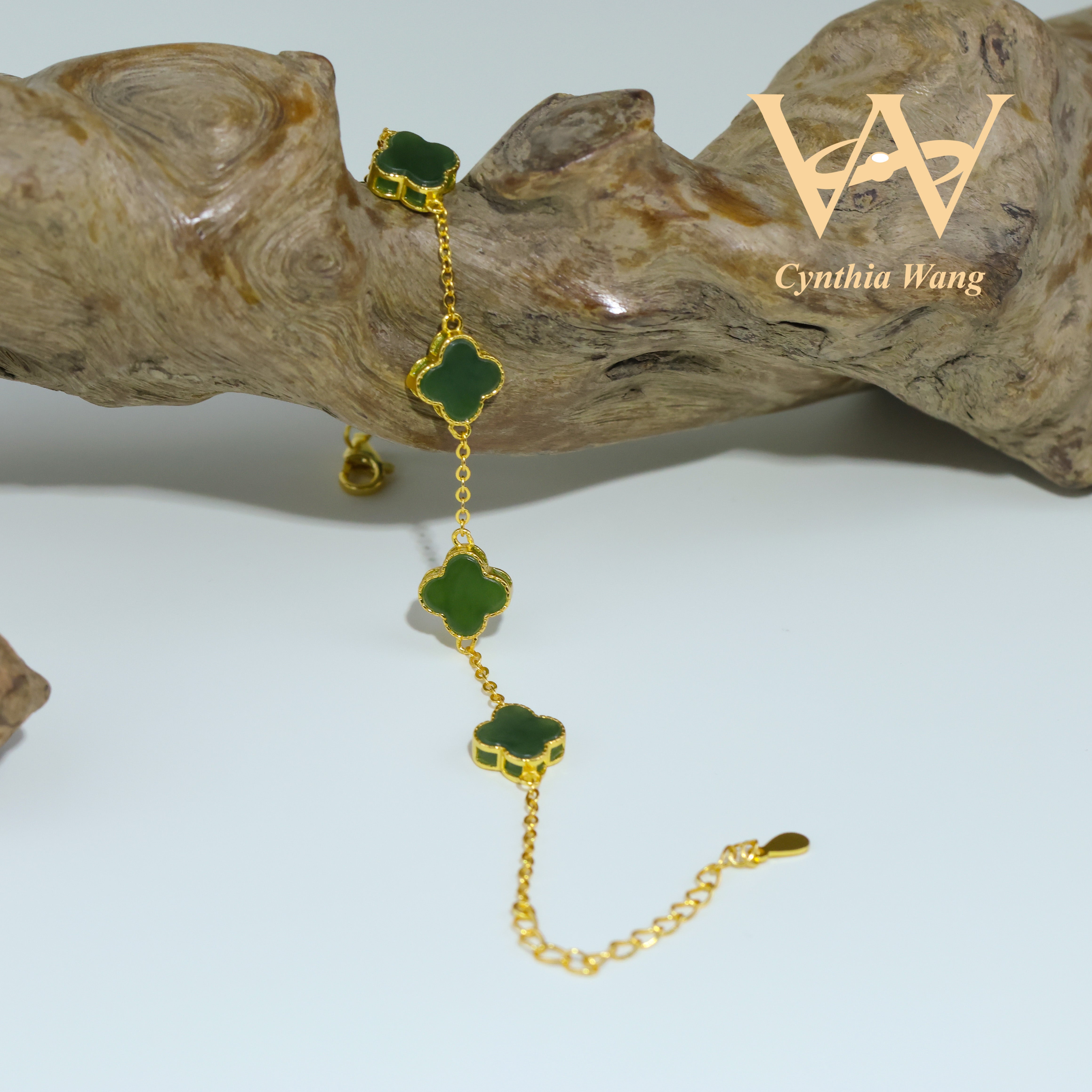 'Chic Magnetic' Jade Jewelry Set