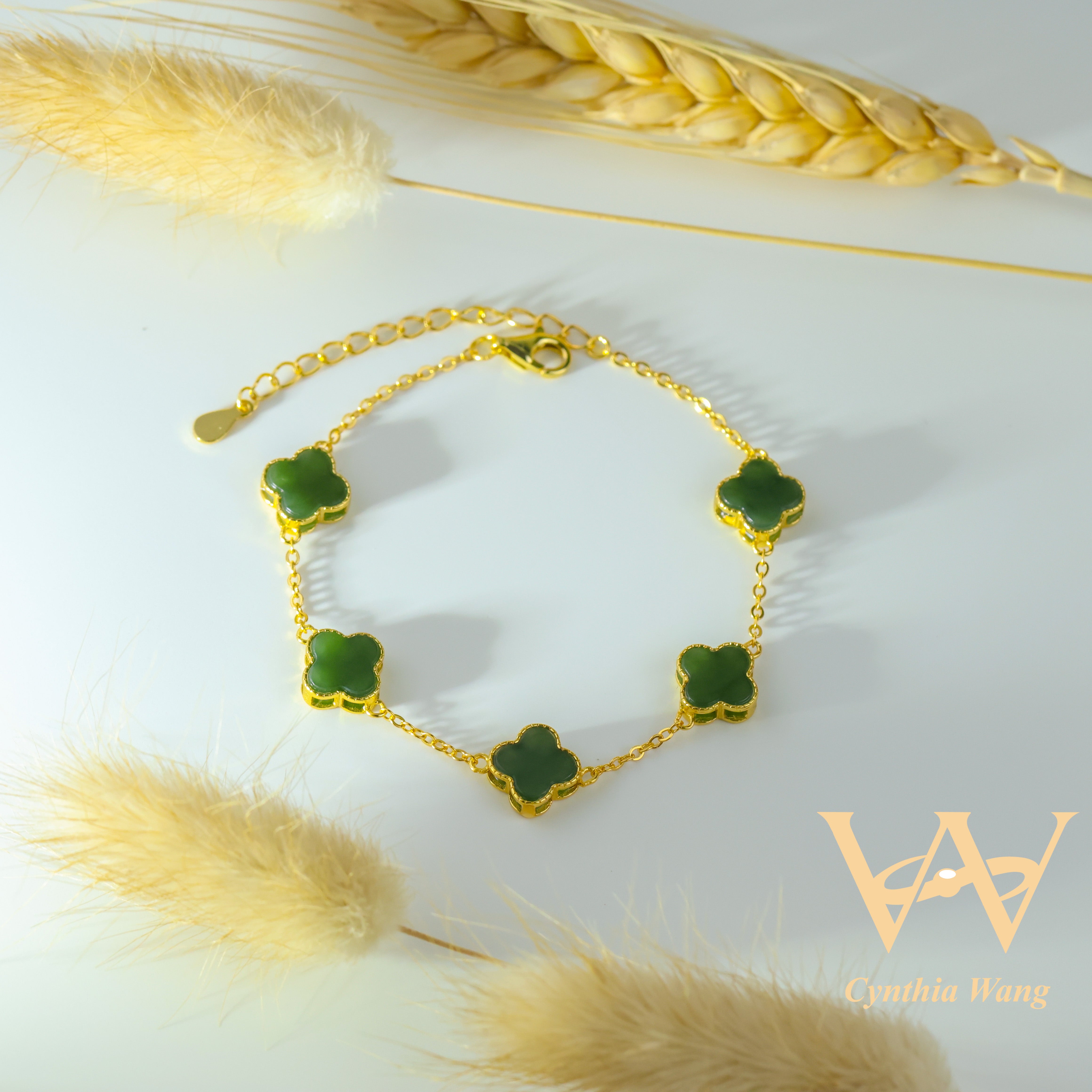'Chic Magnetic' Jade Jewelry Set