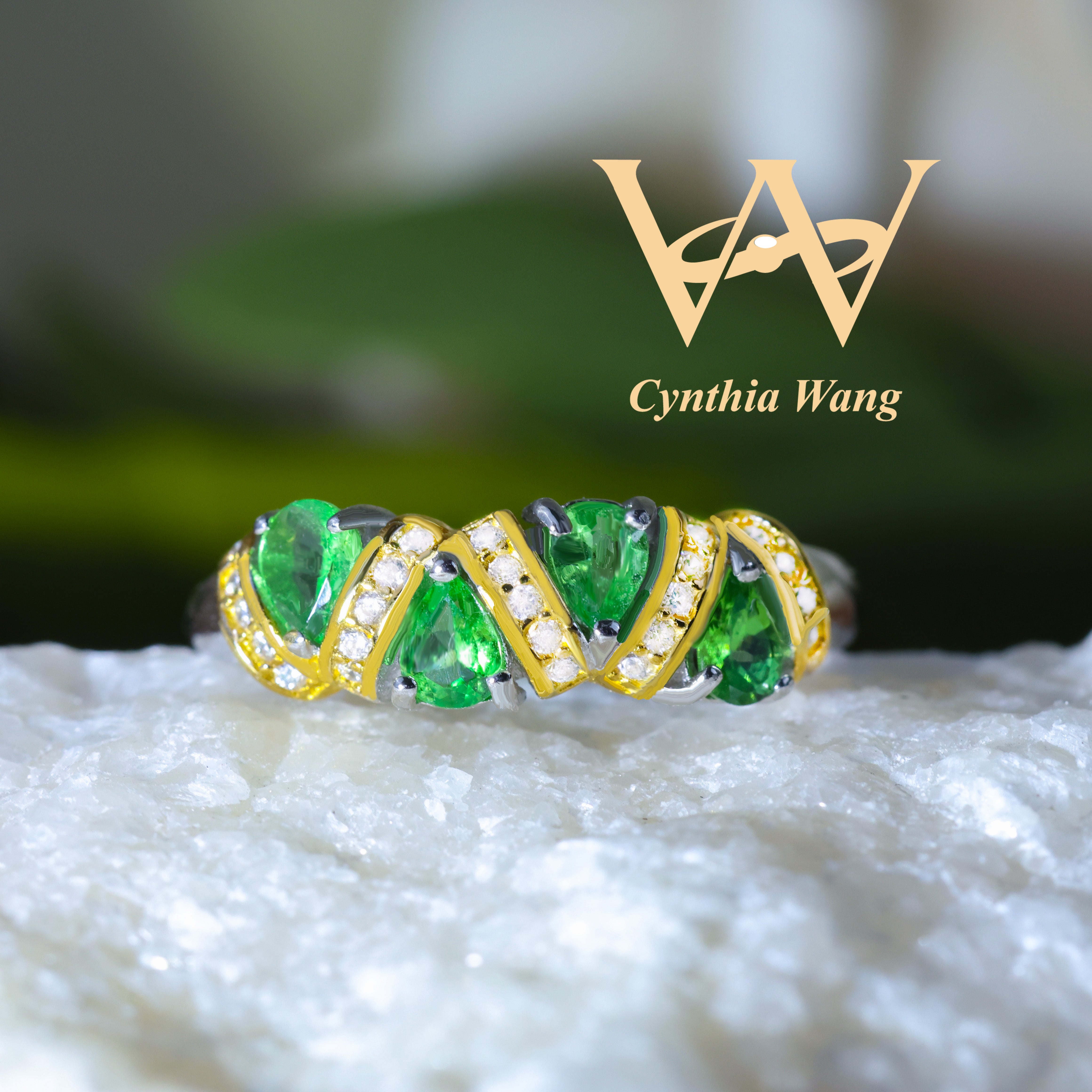 'Exotic Glamour' Tsavorite Ring