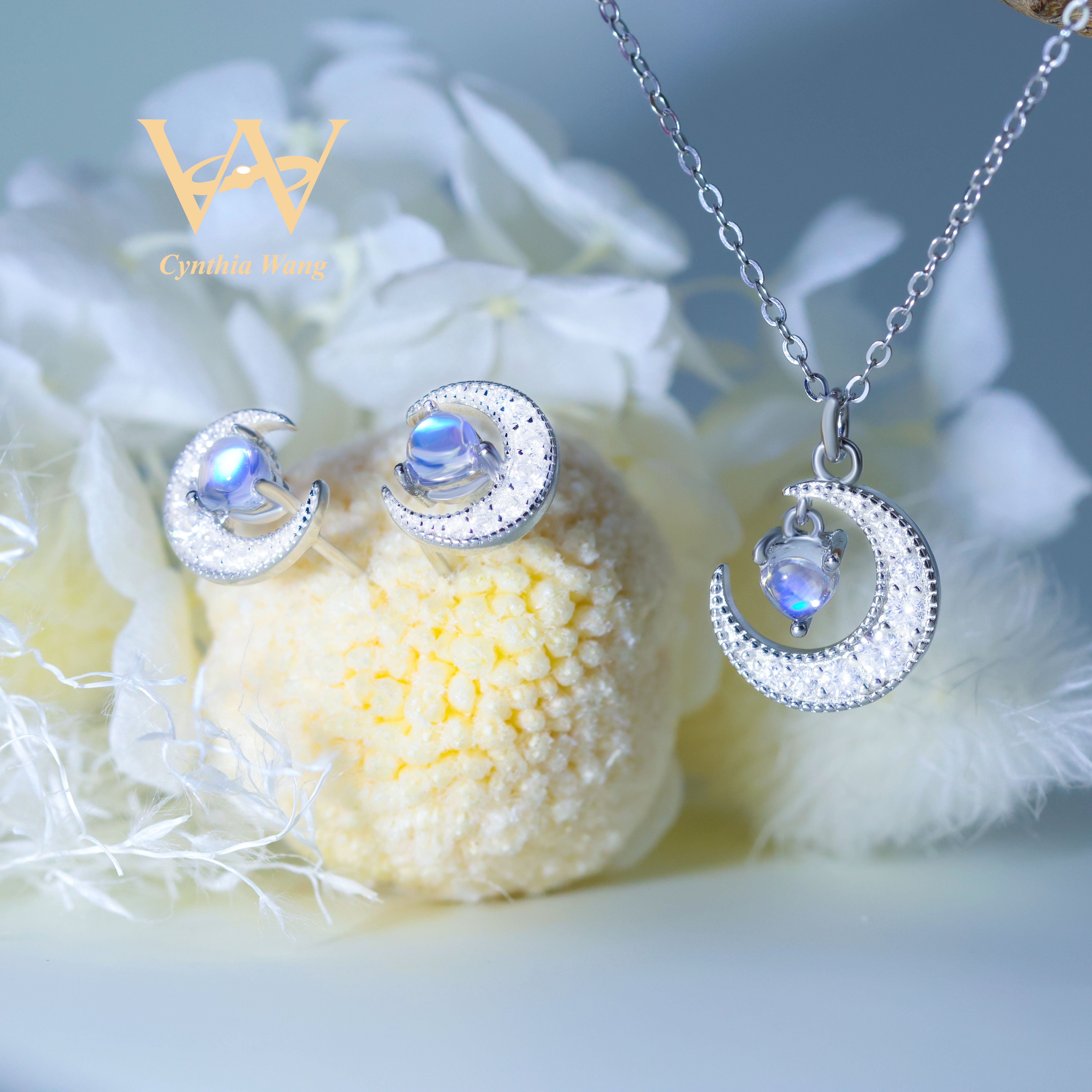 'Moon Essence' Moonstone Jewelry Set