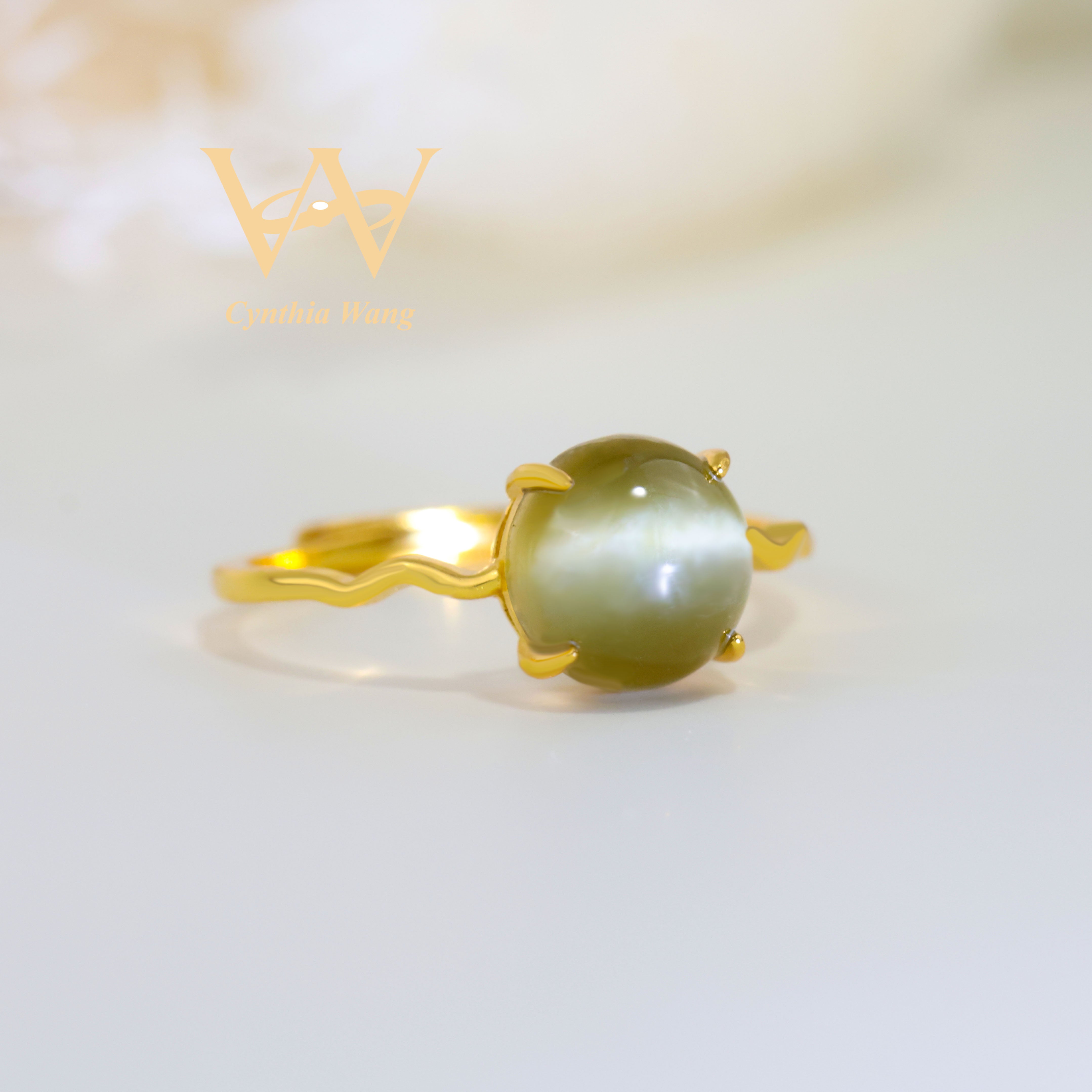 'Cat's Eye Enchantment' Jade Ring