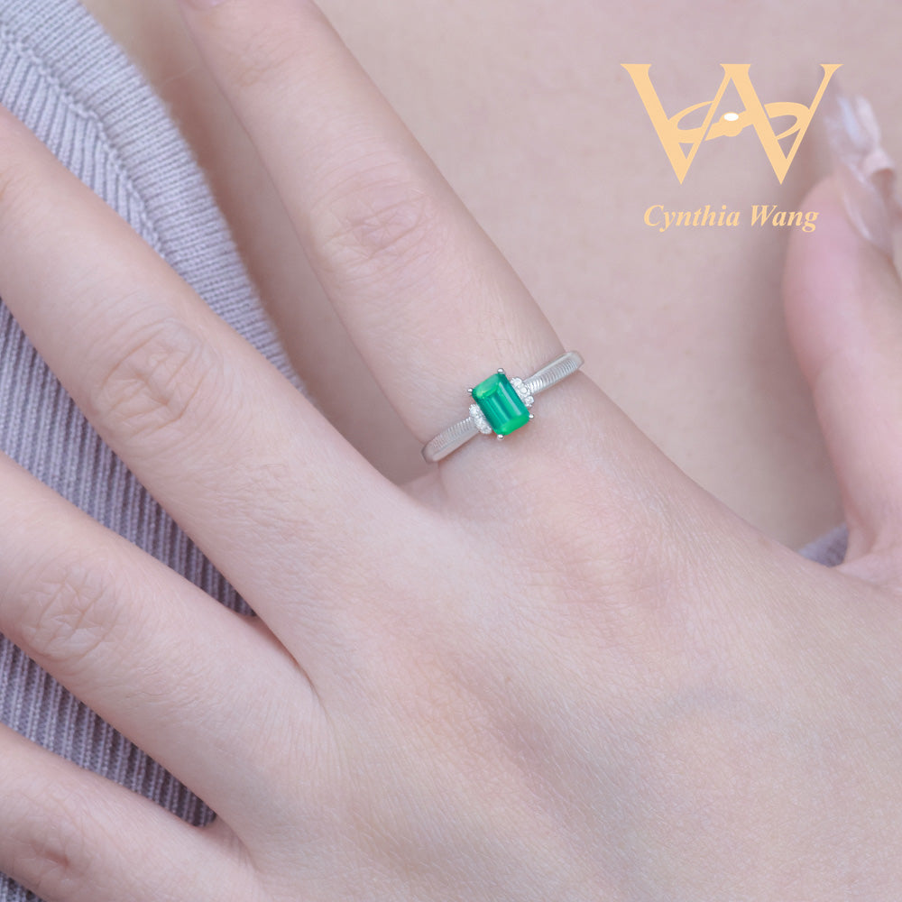Emerald Sliver Ring