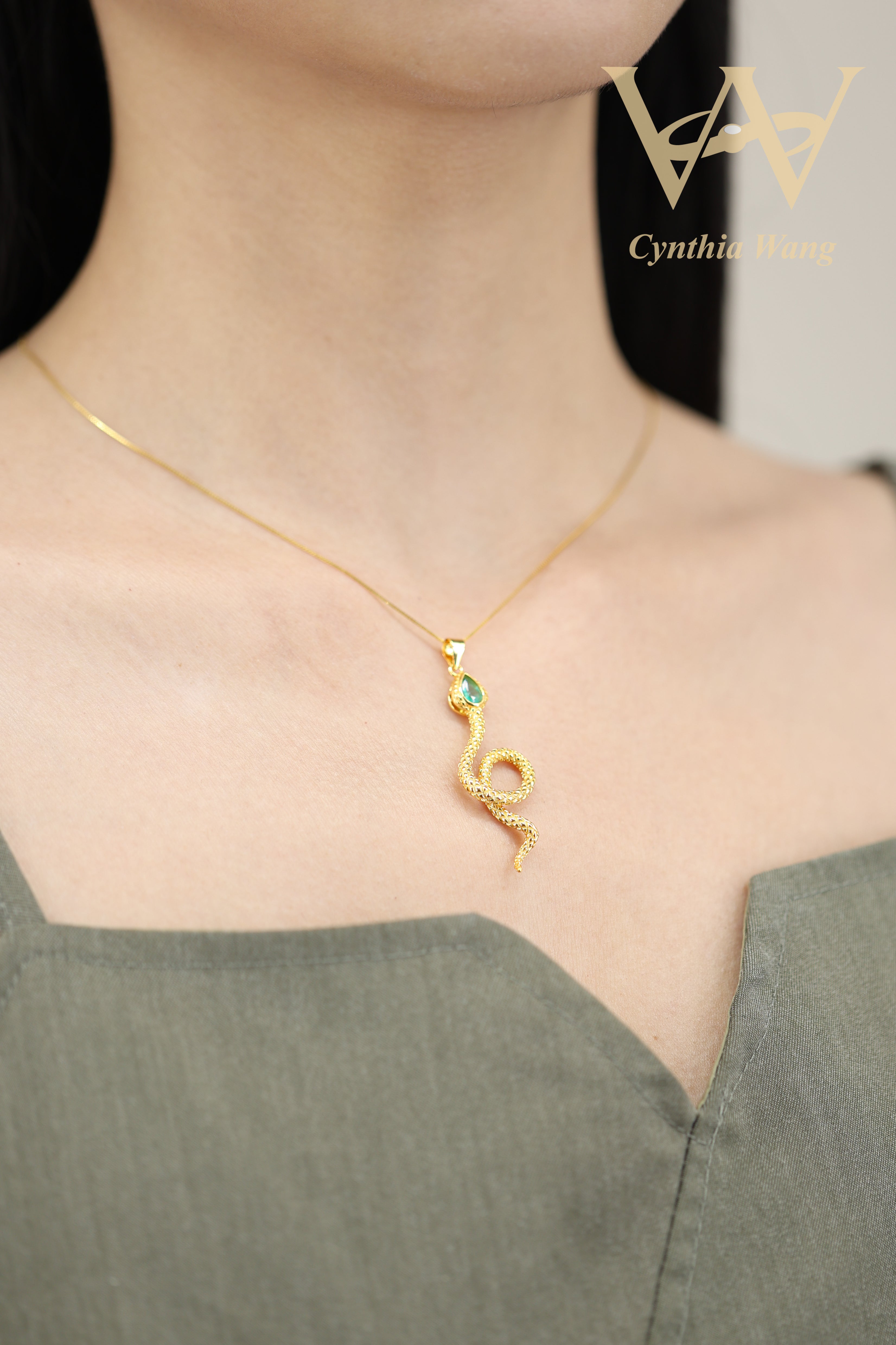 'Medusa's Kiss' Natural Gems Necklace
