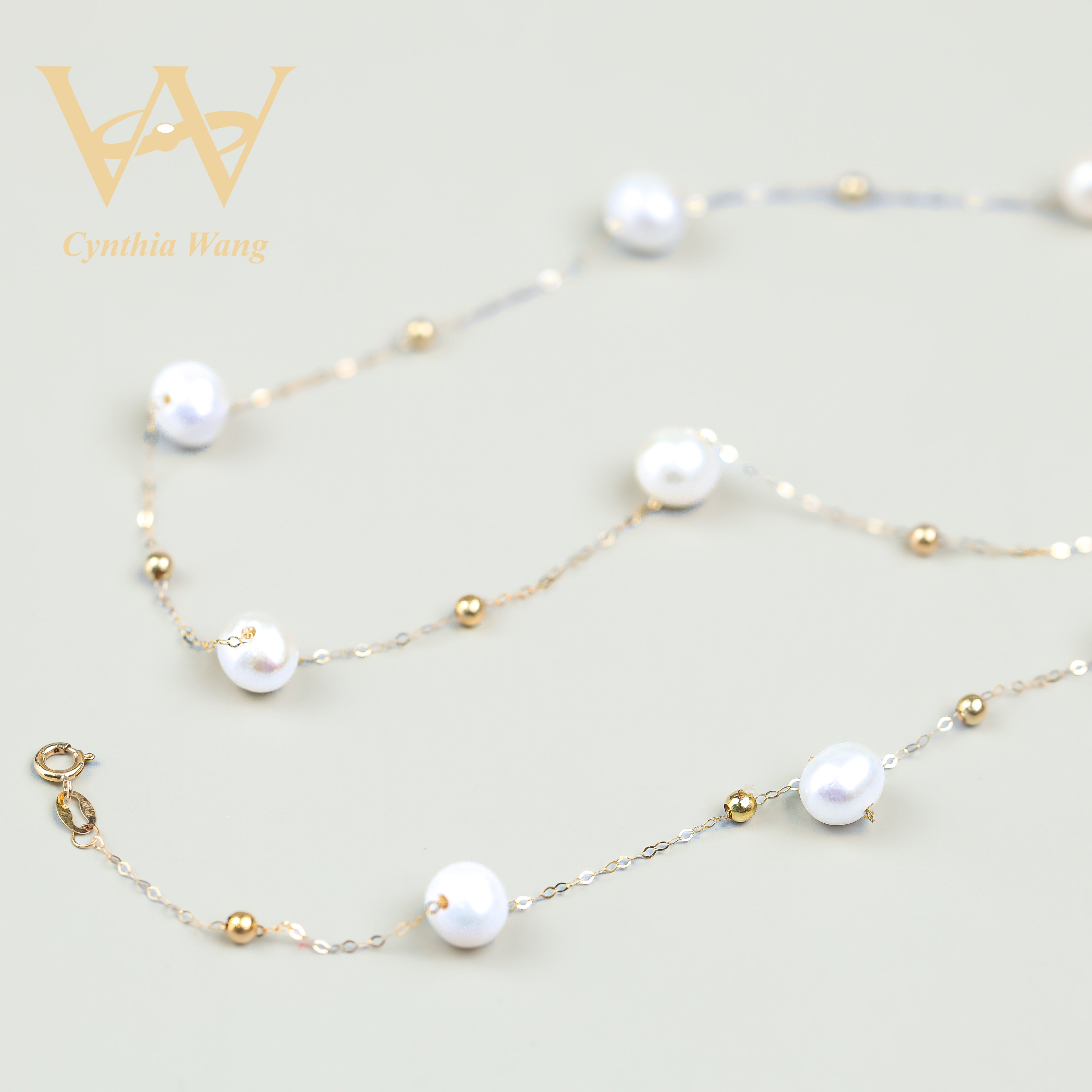 'The Pale Moonlight' 18k Gold Pearl Necklace