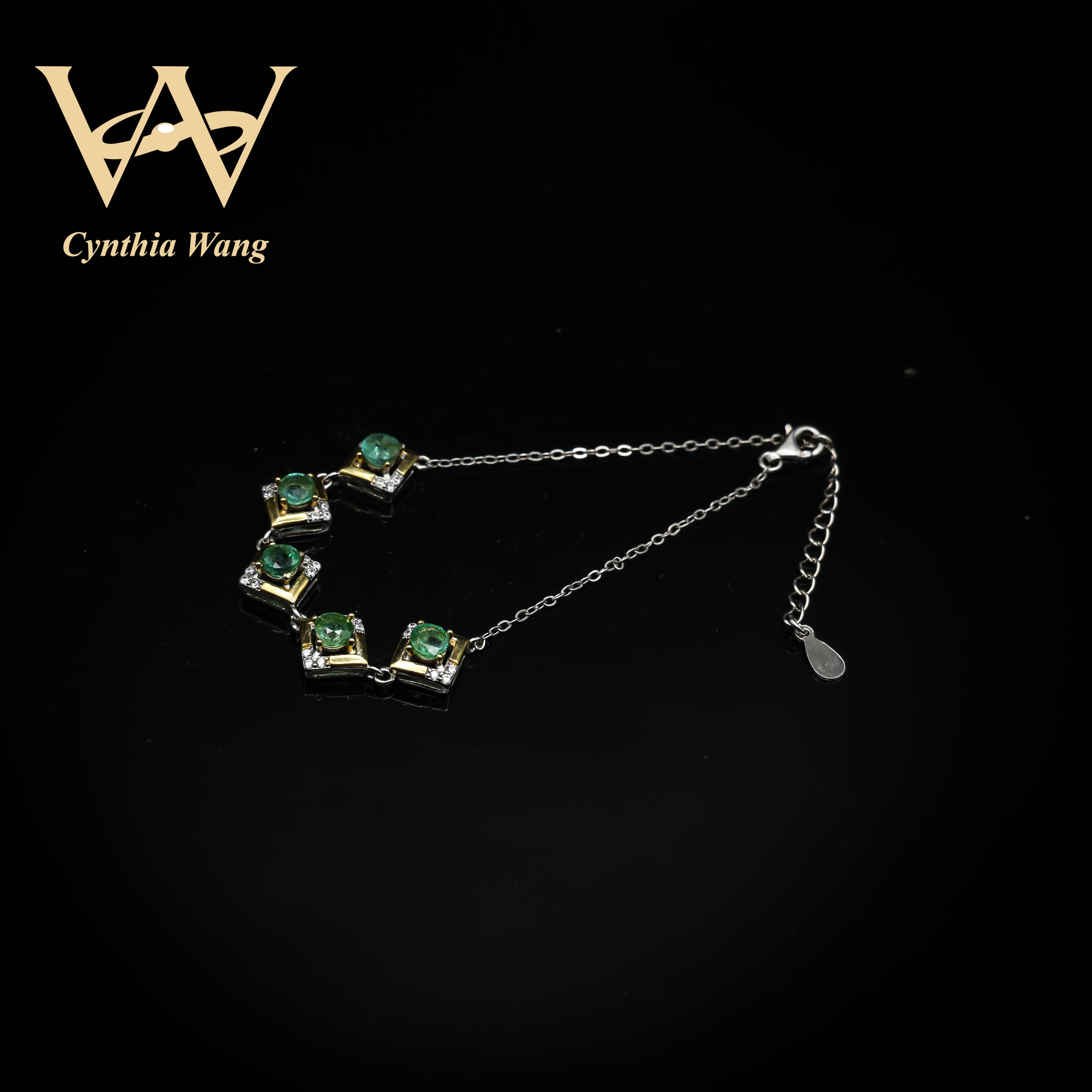 'Grassland Window' Emerald Bracelet