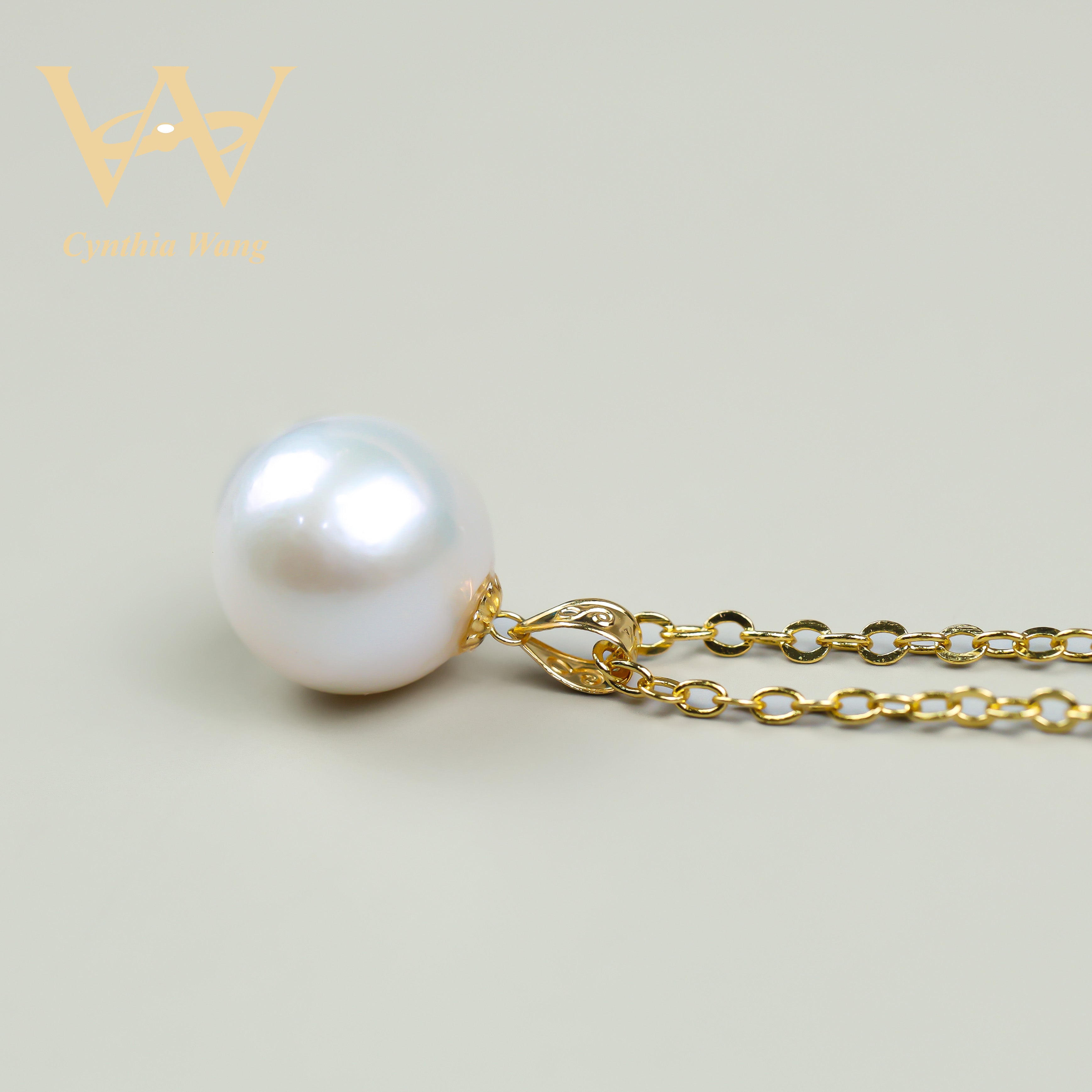 'Elegance Collection' Trio of 9-11mm Ediron Pearls in White Gorgeous Hues